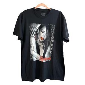 NWOT Licensed AALIYAH Photo Vintage-Look T-Shirt Tee - Unisex Sz Large